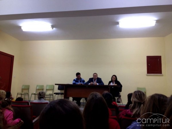 Presentación oficial del Curso 2012-2013 de Gimnasia Rítmica en Guadalcanal   
