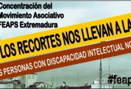 Concentración de Feaps Extremadura por los derechos de personas con discapacidad 