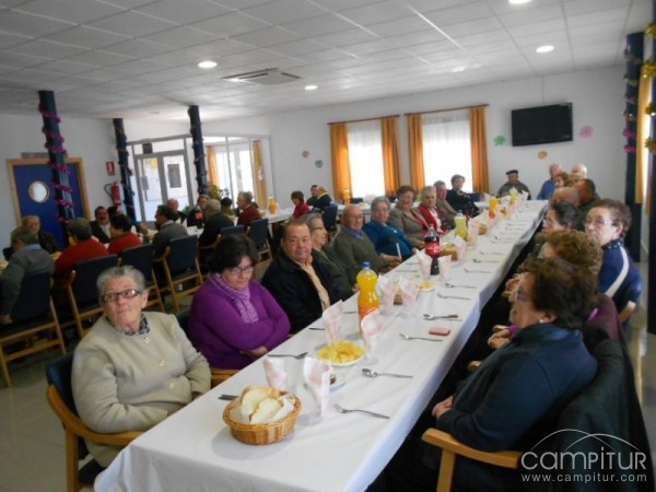 Los Pensionistas de Peraleda del Zaucejo celebraron su tradicional comida de Navidad 
