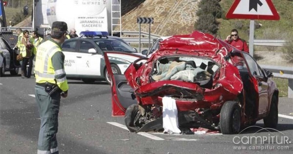 Padre e hija de Azuaga mueren en un grave accidente de tráfico
