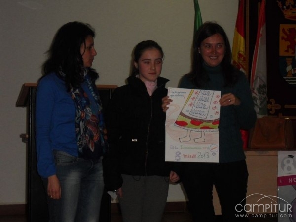 Entrega de premios del I Concurso Escolar de Carteles del Día Internacional de la Mujer en Llerena