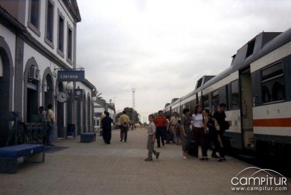 La Diputación sevillana defiende la supervivencia de la línea ferroviaria Sevilla-Llerena