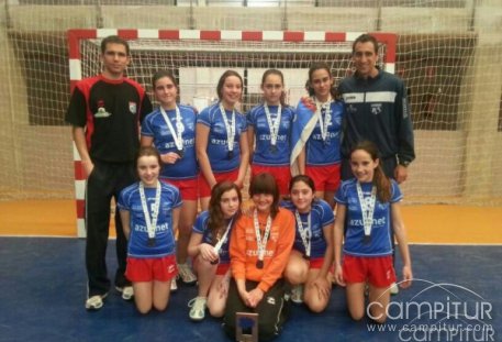 Las infantiles de Granja ganan el oro en el Campeonato Challenger de balonmano