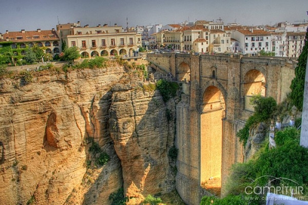Vecinos de Granja de Torrehermosa visitan Ronda 