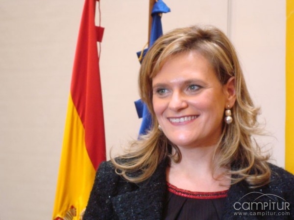 La subdelegada del Gobierno en Badajoz visita un taller de empleo interregional en Azuaga, Granja de Torrehermosa y Fuente Ovejuna 