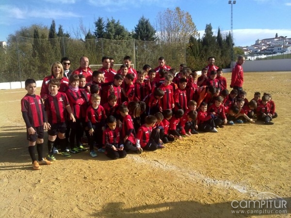 La Escuela Municipal de Fútbol de Fuente Obejuna presenta oficialmente a sus equipos 