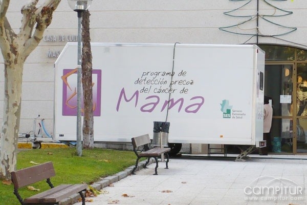 La Unidad Móvil de Mamografías del SES visita la Campiña Sur 