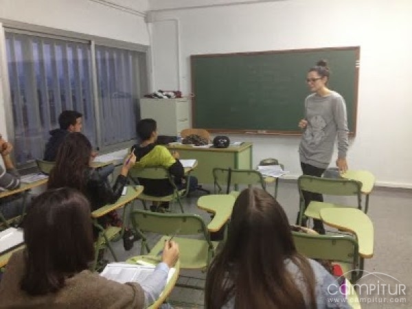 Unos 80 alumnos matriculados en la Escuela Municipal de Idiomas de Belmez 