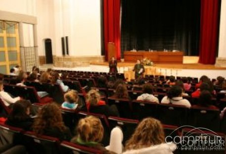 Exposición XXV Aniversario del Estatuto de Autonomía y de la  Asamblea de Extremadura en Llerena