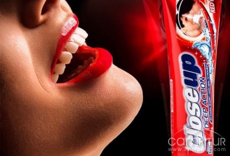 Denuncia a las pasta de dientes “Close Up” por publicidad engañosa 