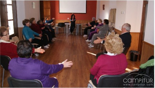 Cazalla de la Sierra acoge un nuevo Taller de Gimnasia para personas mayores 