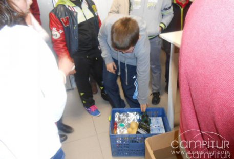 Cáritas Don Benito recibe a alumnos de Peraleda del Zaucejo 