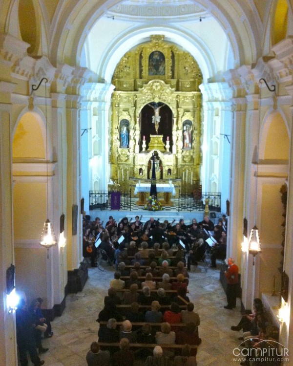 Conciertos de Marchas Procesionales a cargo de la Orquesta de Pulso y Púa de Azuaga 