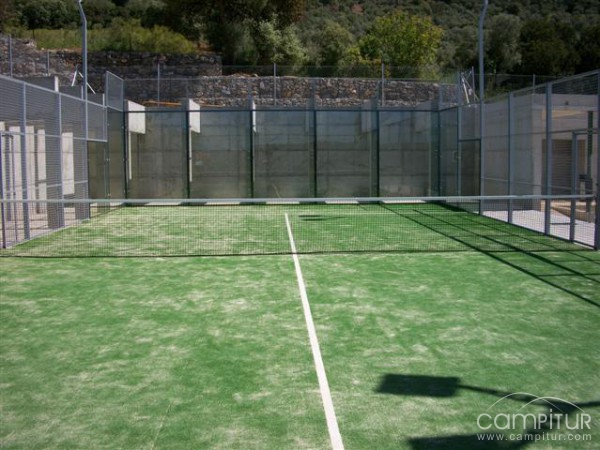 Villaharta ya cuenta con pista de Pádel 