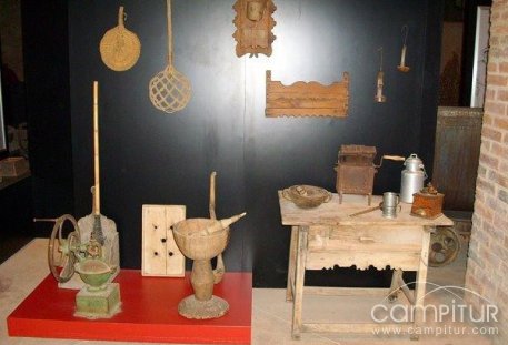 El Museo Etnográfico de Azuaga escoge como pieza del mes de septiembre un molinillo de café