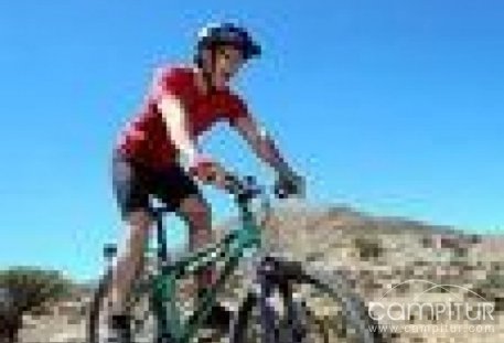 Triunfante celebración de la VI Marcha Cicloturística “Fernando Torres” en Llerena