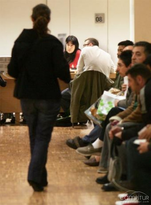 El número de desempleados baja en Extremadura en junio 