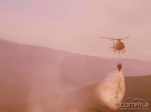 Incendio en la Sierra de Azuaga 