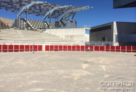 El Auditórium Multiusos de Llerena, convertido en Plaza de Toros 