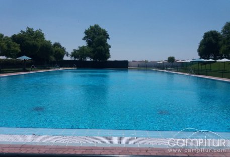 Azuaga tampoco abrirá su piscina municipal 