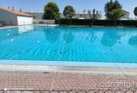 Apertura de la piscina de Azuaga para natación y fines terapéuticos 