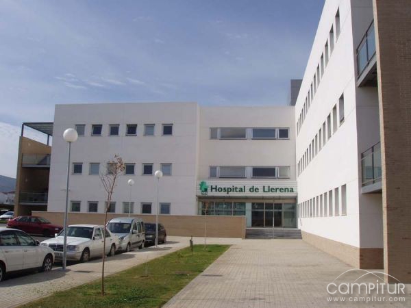 Herido grave un hombre tras caer desde 4 metros en Azuaga 