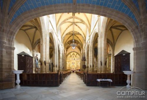 Ibercaja y Caja Badajoz apoyan las obras de la Parroquia de Azuaga 