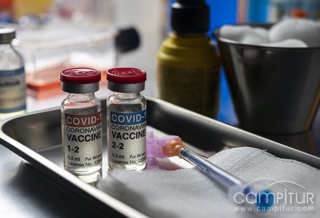España limita la vacunación con AstraZeneca 