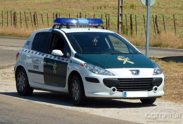 Muere un hombre tras volcar su tractor en Cazalla de la Sierra 