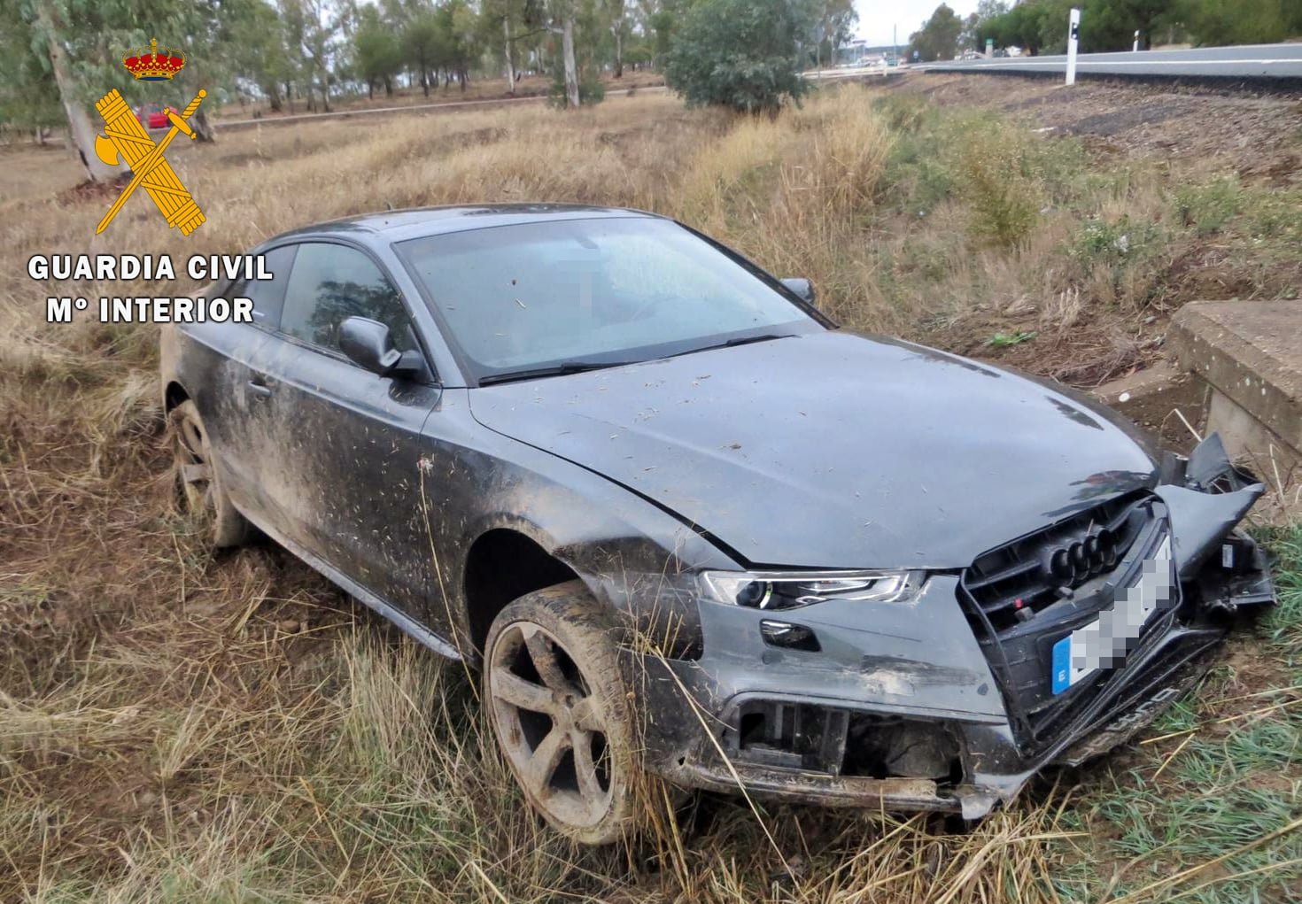 La Guardia Civil investiga a dos personas por simular sendos robos 