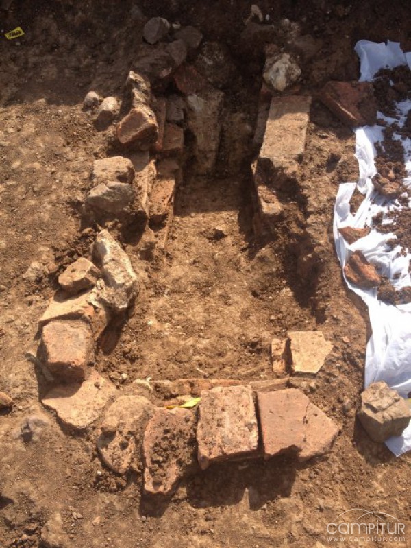Descubierta una necrópolis romana del siglo IV en la Campiña Sur