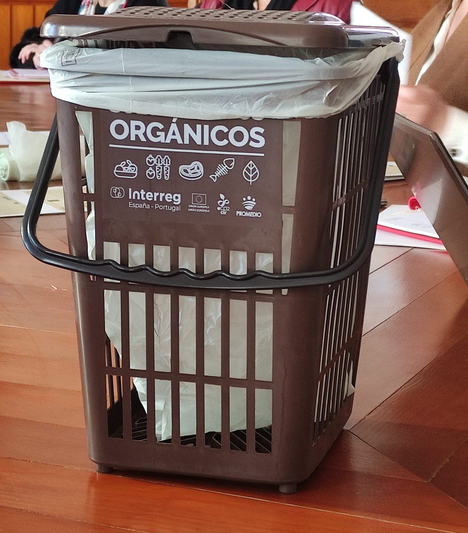 Azuaga contará con el contendor marrón para la recogida de materia orgánica 