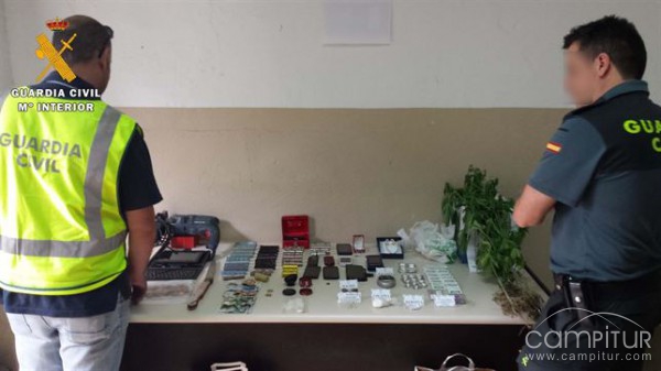 Detenidas dos personas en el desmantelamiento de un supuesto punto de venta de droga en Peñarroya