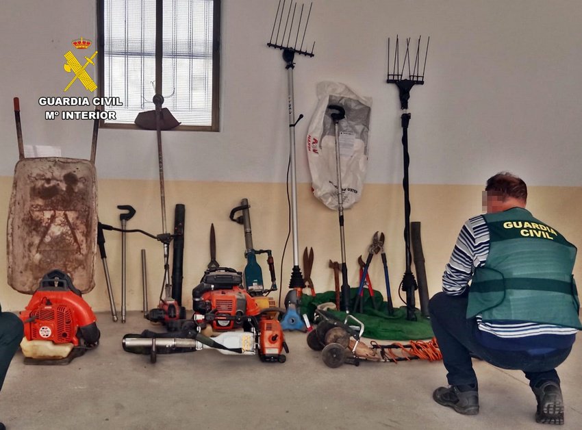 Detenidos dos vecinos de Azuaga como presuntos autores de cinco robos 
