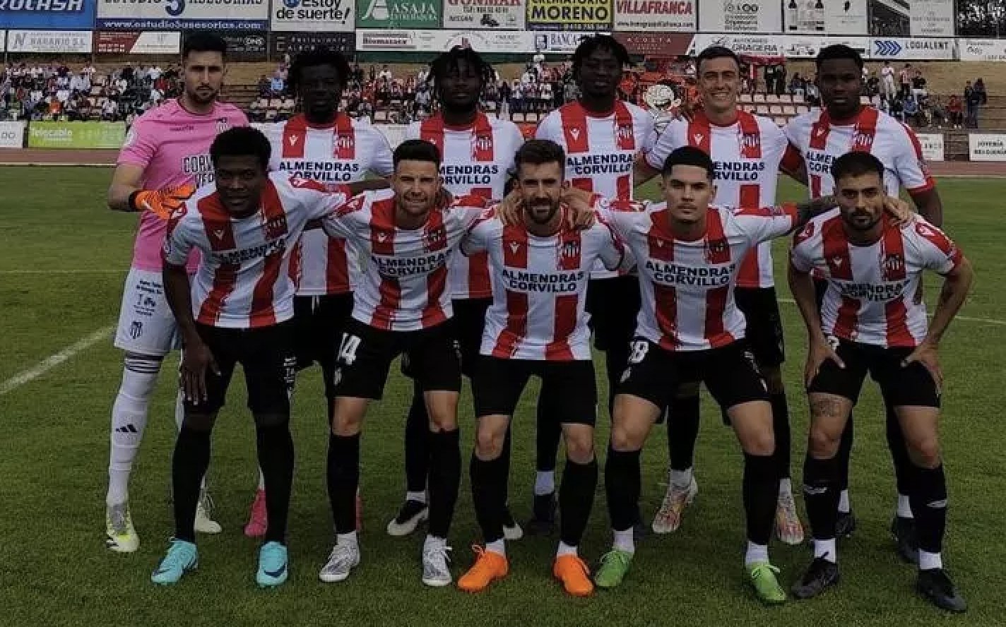 Azuaga Avanza a la Final con Contundente 4-0 en el Municipal