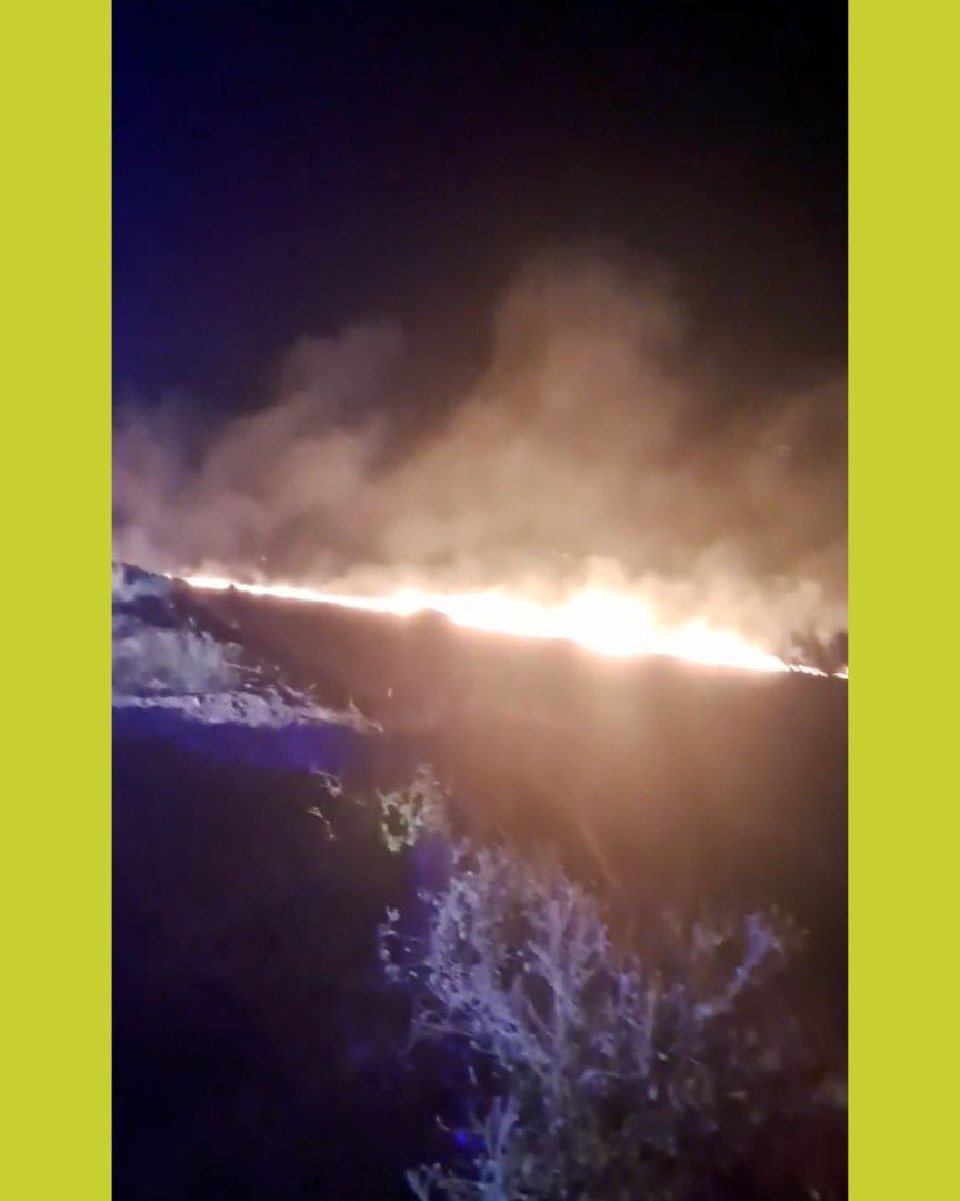 Noche de incendio en la ladera del castillo moviliza a cuerpos de seguridad y vecinos