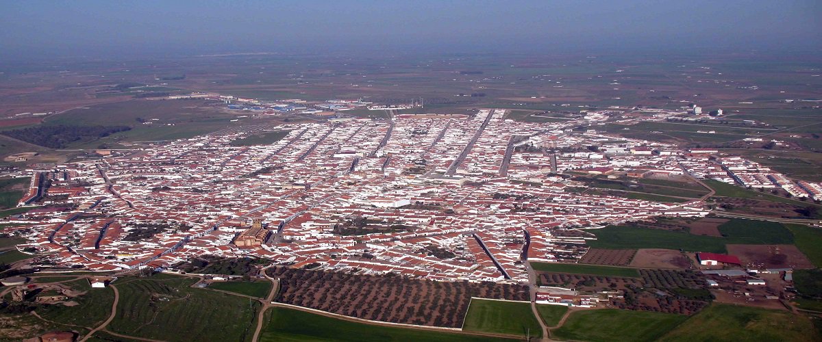 El Ayuntamiento de Azuaga recibe fondos para proyectos de interés social