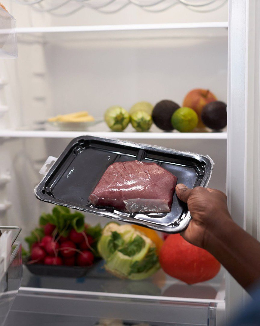 ¿Qué hacer con los alimentos tras un corte eléctrico? El tiempo que resisten en nevera y congelador