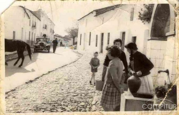 Recopilación de fotos antiguas en Fuente del Arco 