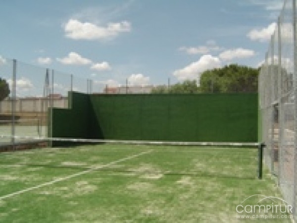 Azuaga cuenta desde junio de una pista de pádel 