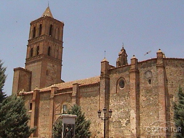 Reparada la cubierta de la Iglesia de Granja de Torrehermosa 