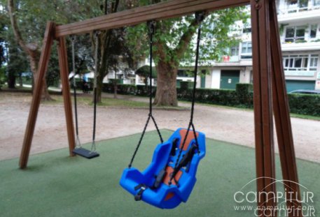 Dotación Parques Infantiles Alanís 