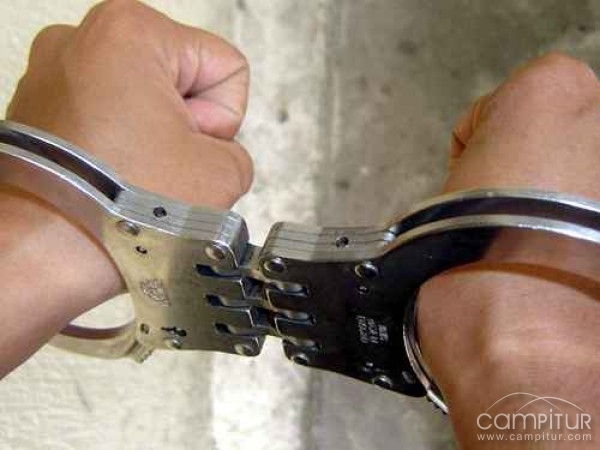 Cuatro detenidos por robos en bares y cortijos de Llera 