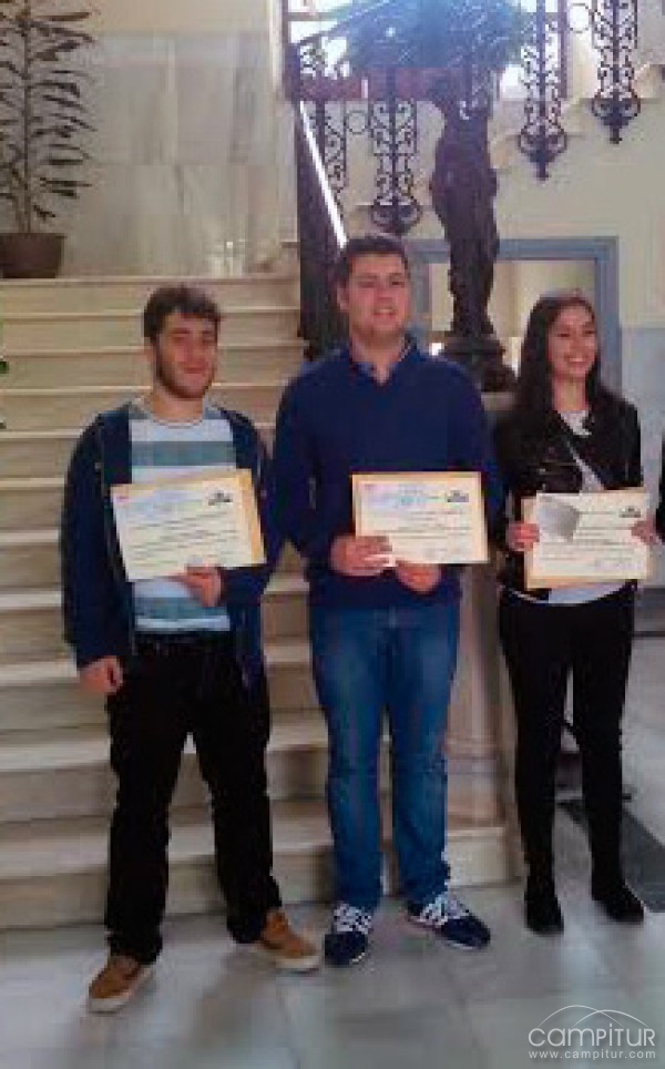 Tres alumnos del IES Bémbezar premiados en la II Olimpiada Regional Agroalimentaria y Agroambiental