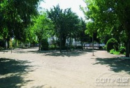 El Parque Municipal de  Granja de Torrehermosa experimenta mejoras 