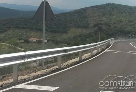 Concluye el acondicionamiento de la carretera provincial de Reina a la BA-048