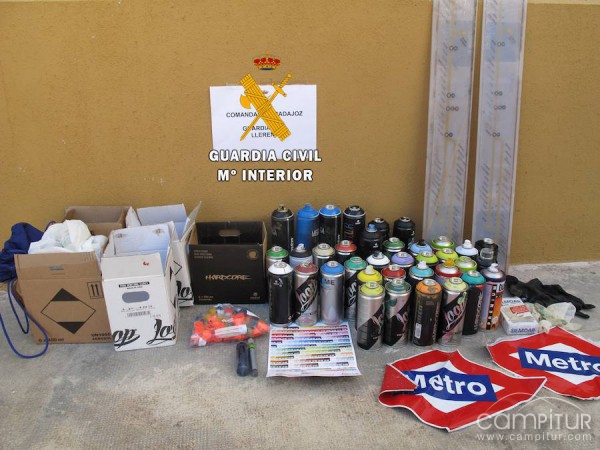 Investigados cuatro jóvenes por hacer grafitis en la Estación de trenes de Llerena 
