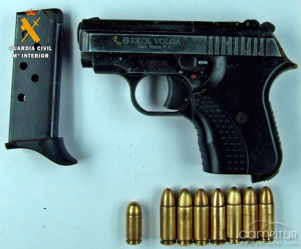 Detenidas cuatro personas por sustracción, receptación y tenencia ilícitas de armas