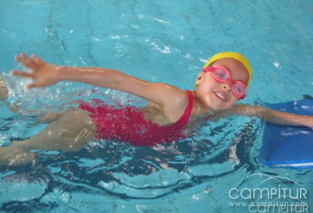 Curso de Natación en Ahillones 