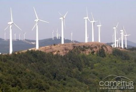 Alumnos peraledenses del Curso de Instalador de Sistemas de Energía Solar Fotovoltaica y Eólica viajan a Ciudad Real 